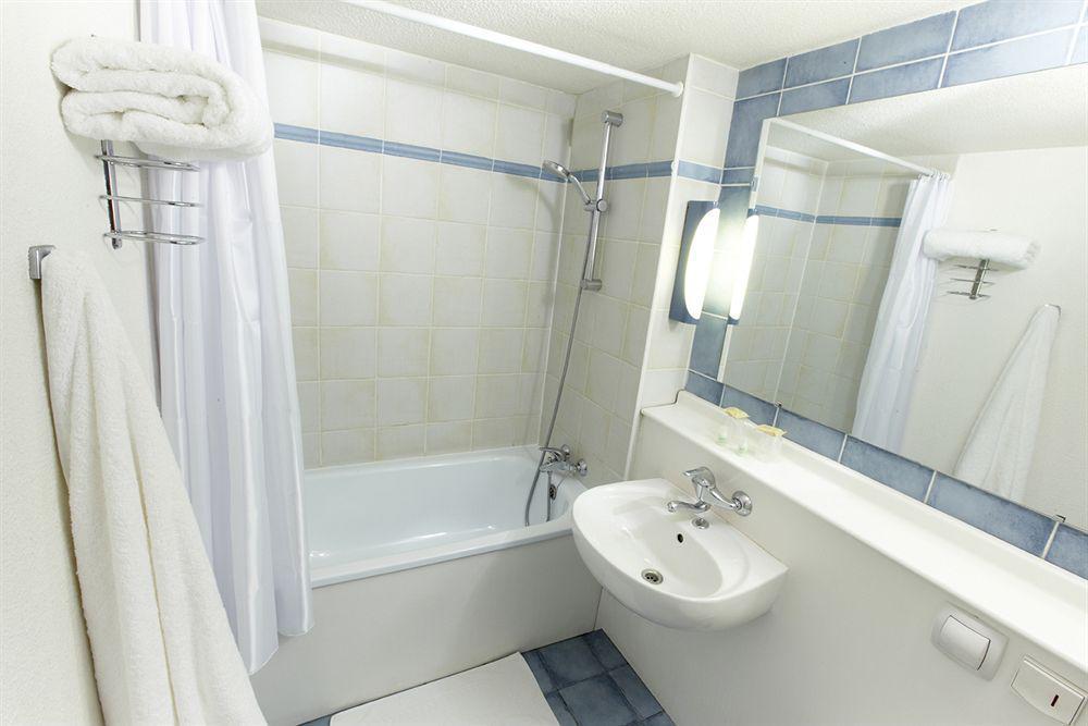 Brit - Taden Hotel