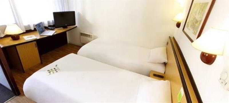 Brit - Taden Hotel